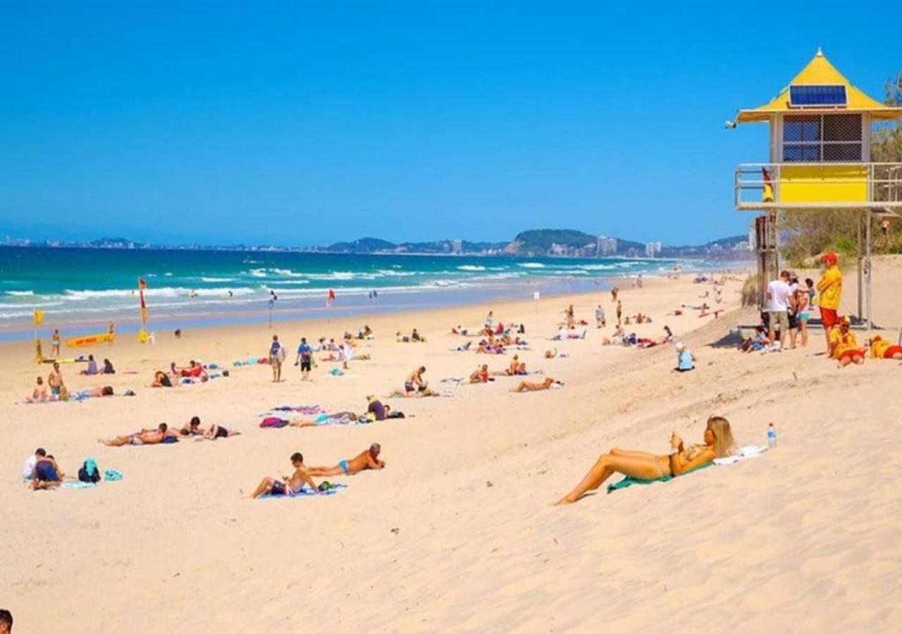 Location Location Location - Broadbeach :) Gold Coast Exterior foto